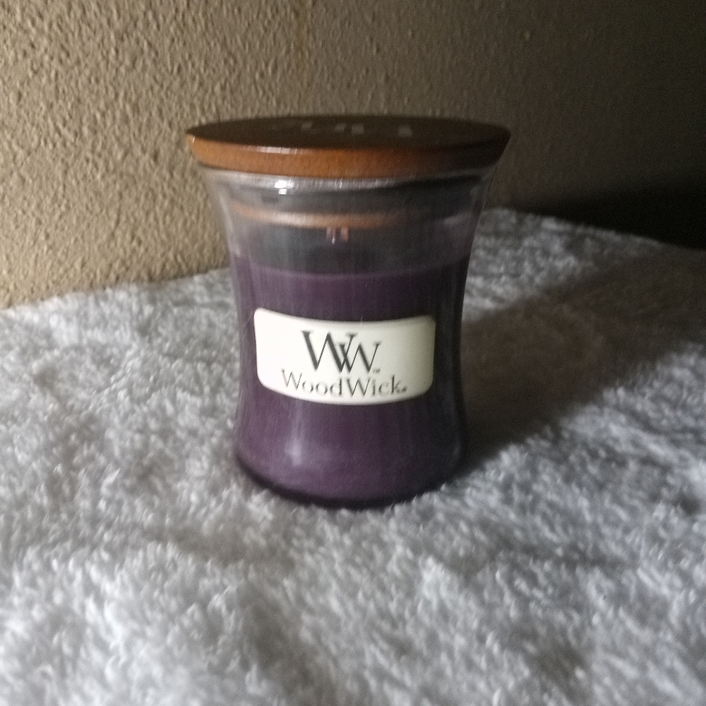 Dark Poppy Woodwick Mini 3oz Candle New